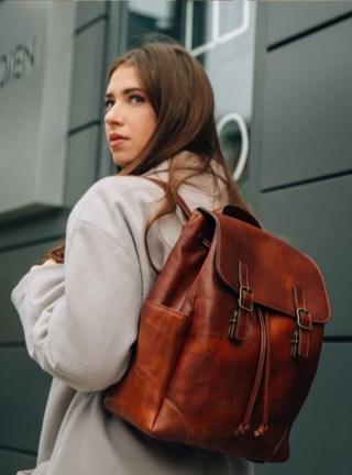 leather: Handbags